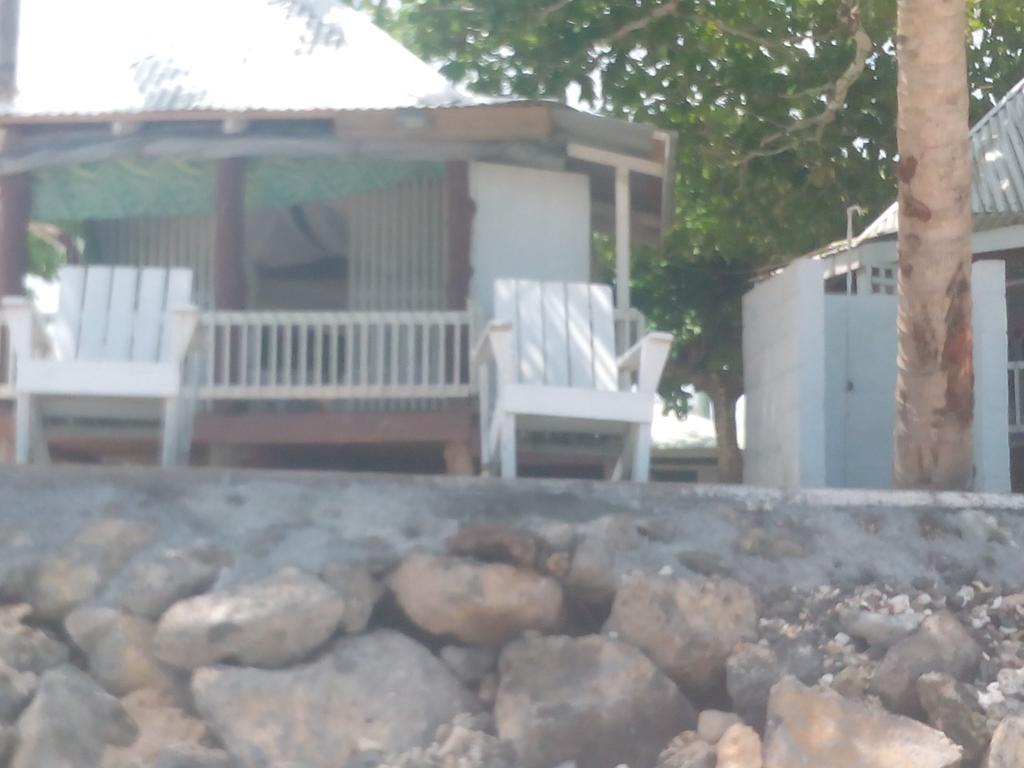 Отель Vacations Beach Fale Manase Экстерьер фото